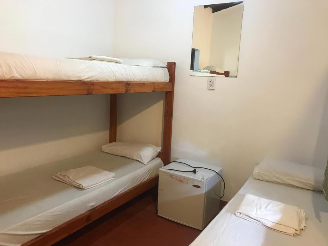 Hostel El Galeon Вила Гесел Екстериор снимка
