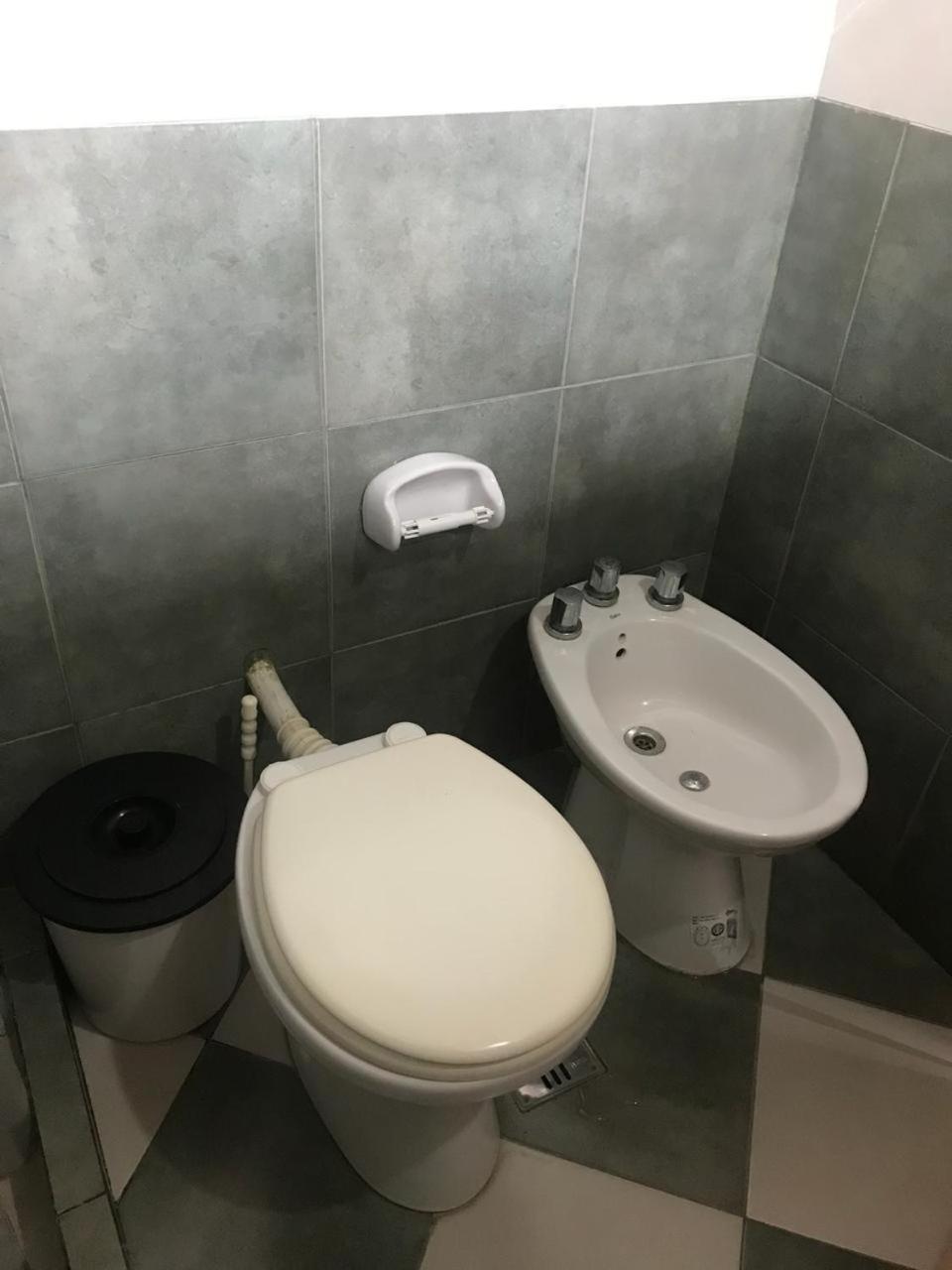 Hostel El Galeon Вила Гесел Екстериор снимка