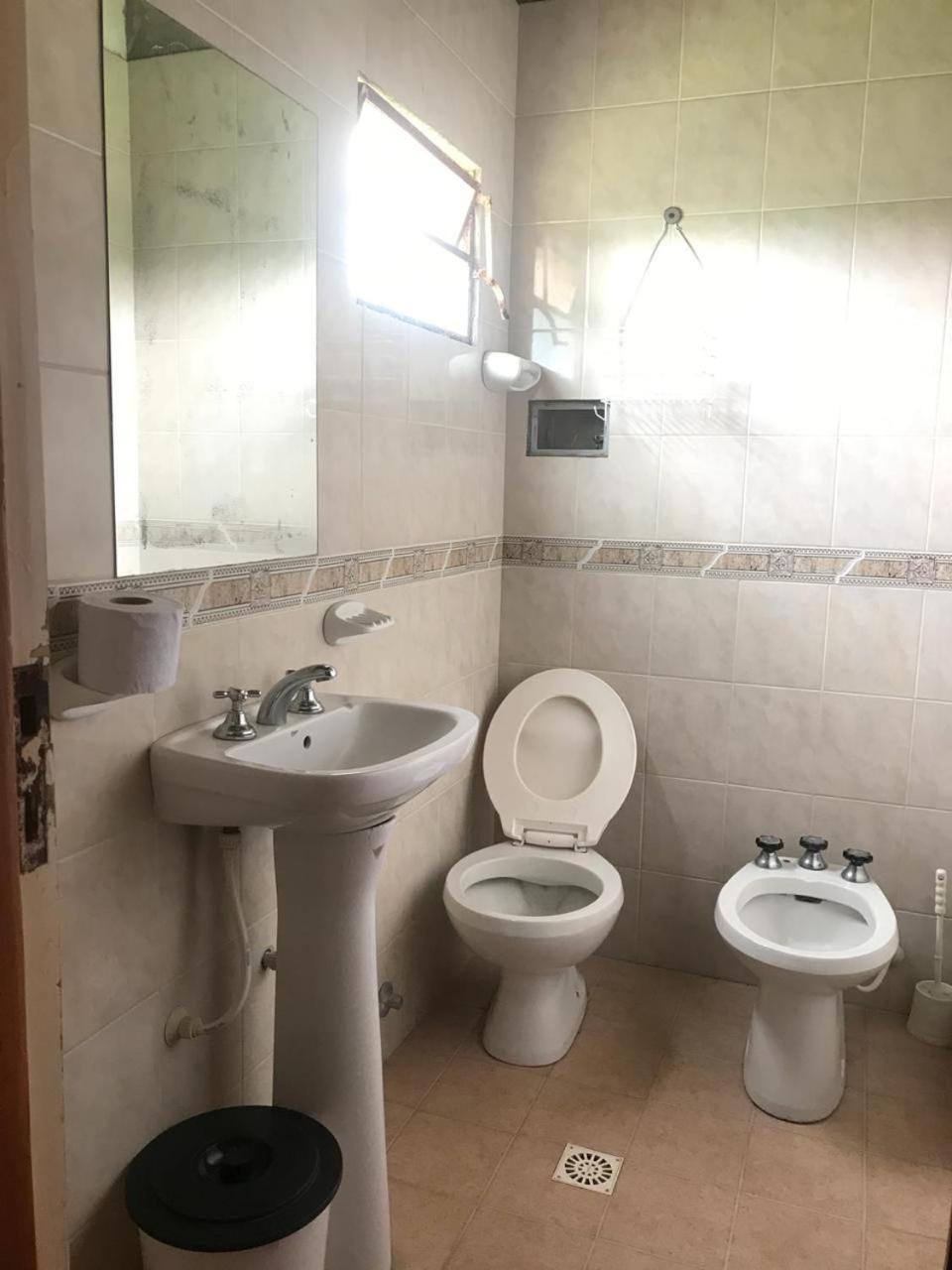 Hostel El Galeon Вила Гесел Екстериор снимка